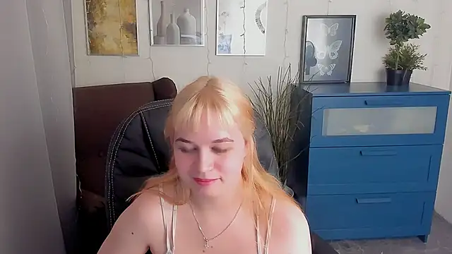 Snapshot of AlicePopsy chatting on February 28, 2025, 1:58 pm AlicePopsy online show from February 28, 2025, 1:58 pm