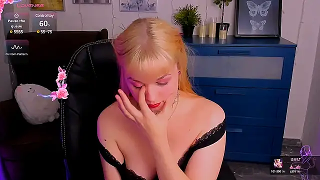 Snapshot of AlicePopsy chatting on March 20, 2025, 11:45 pm AlicePopsy online show from March 20, 2025, 11:45 pm