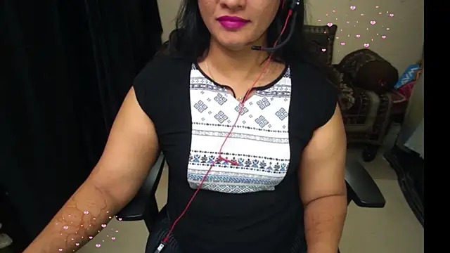 Snapshot of Arushisingh8888 chatting on June 7, 2026, 2:33 pm Arushisingh8888 online show from June 7, 2026, 2:33 pm