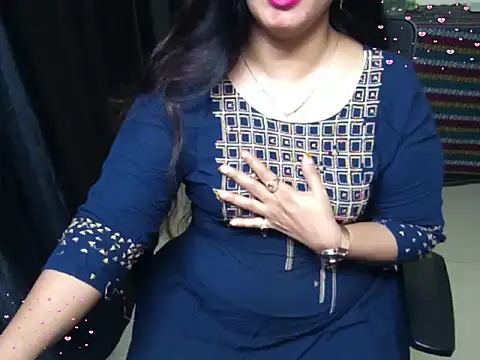 Snapshot of Arushisingh8888 chatting on December 2, 2025, 11:45 am Arushisingh8888 online show from December 2, 2025, 11:45 am