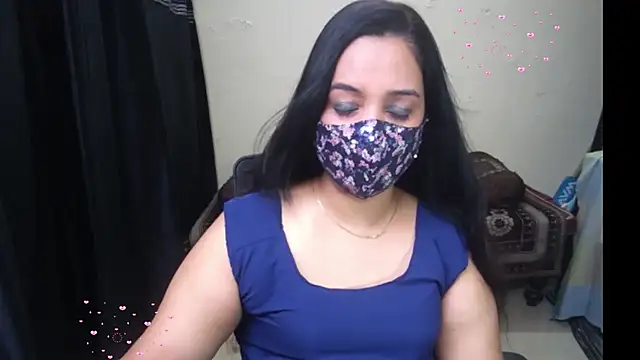 Arushisingh8888 online show from April 13, 2026, 2:43 pm