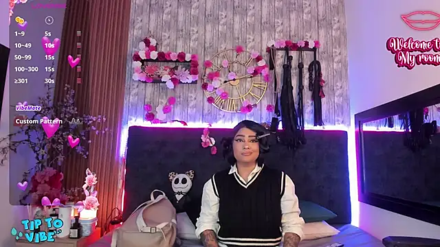 Neko Misaki online show from November 19, 2025, 12:16 pm