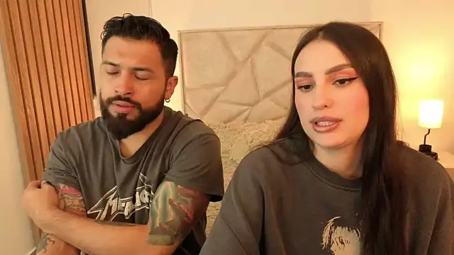 Snapshot of teseo_and_afroditha_ chatting on December 19, 2025, 4:05 am teseo and afroditha online show from December 19, 2025, 4:05 am