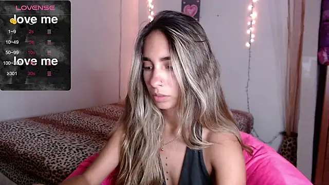 MitchWilson1 online show from October 14, 2025, 11:58 pm