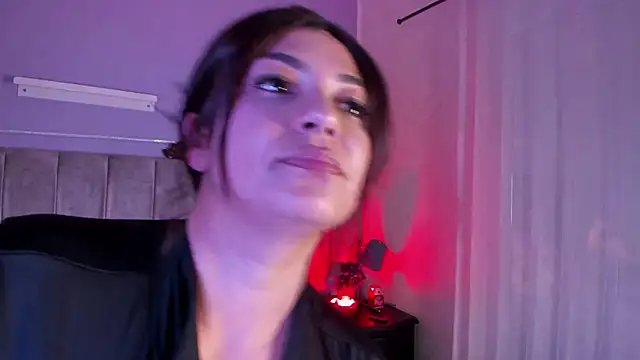 Snapshot of EvaaStevens chatting on December 15, 2025, 8:14 pm EvaaStevens online show from December 15, 2025, 8:14 pm