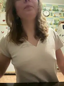 Snapshot of AlisaKissss chatting on March 5, 2025, 6:01 pm AlisaKissss online show from March 5, 2025, 6:01 pm