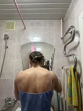 Snapshot of AlisaKissss chatting on December 3, 2025, 7:30 am AlisaKissss online show from December 3, 2025, 7:30 am