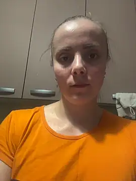 Snapshot of AlisaKissss chatting on April 5, 2026, 6:58 pm AlisaKissss online show from April 5, 2026, 6:58 pm