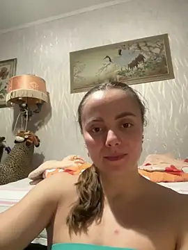 Snapshot of AlisaKissss chatting on November 5, 2025, 7:39 pm AlisaKissss online show from November 5, 2025, 7:39 pm