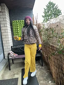 Shantel-Olivia online show from December 17, 2025, 9:14 am