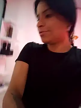 Snapshot of _elektrah chatting on September 14, 2025, 5:35 pm  elektrah online show from September 14, 2025, 5:35 pm