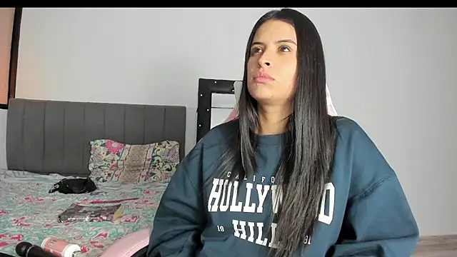 Snapshot of _elektrah chatting on February 27, 2025, 10:53 pm  elektrah online show from February 27, 2025, 10:53 pm