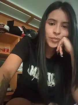 Snapshot of _elektrah chatting on October 17, 2025, 8:21 pm  elektrah online show from October 17, 2025, 8:21 pm