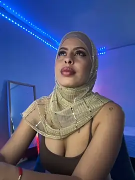 Snapshot of JannaNader12 chatting on September 18, 2025, 10:35 pm JannaNader12 online show from September 18, 2025, 10:35 pm