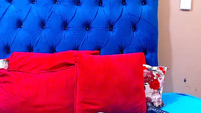 Snapshot of ebonycandy10 chatting on November 18, 2025, 4:38 am ebonycandy10 online show from November 18, 2025, 4:38 am