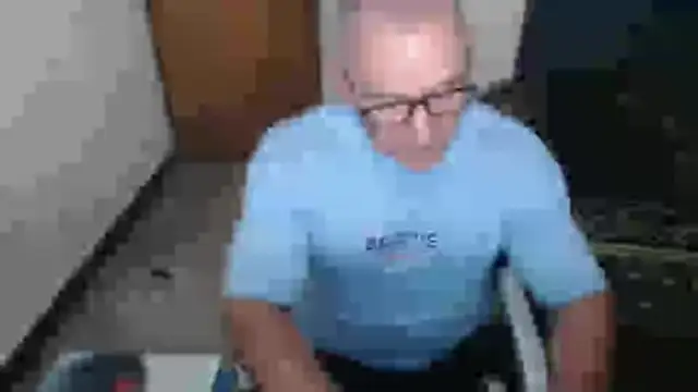 Snapshot of jefmuscle chatting on May 31, 2026, 12:44 pm jefmuscle online show from May 31, 2026, 12:44 pm