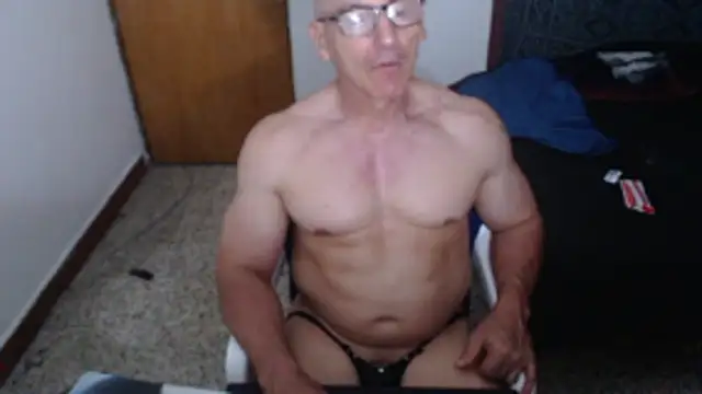 Snapshot of jefmuscle chatting on May 18, 2026, 2:12 am jefmuscle online show from May 18, 2026, 2:12 am