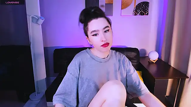 Lily xBabe online show from May 13, 2026, 2:02 pm