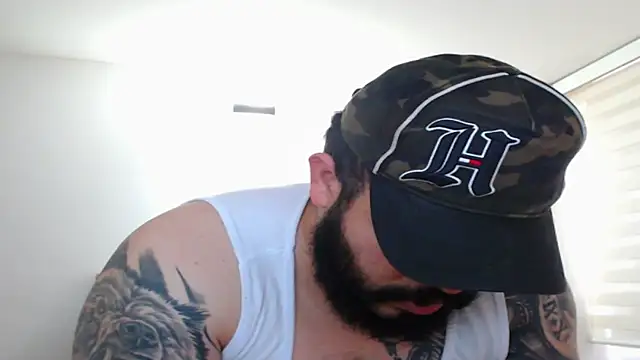 alexandergranda71 online show from March 19, 2025, 4:02 pm