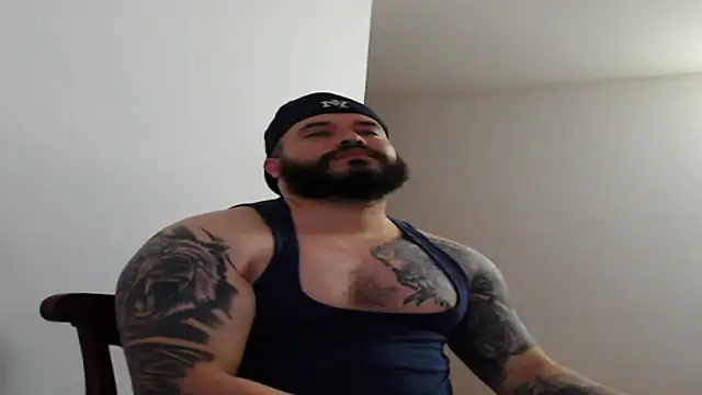 alexandergranda71 online show from February 15, 2025, 11:03 pm