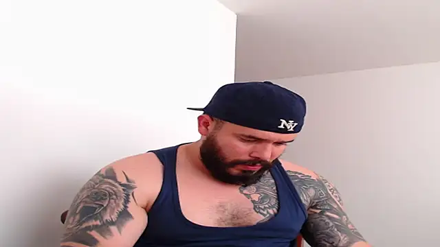 alexandergranda71 online show from February 17, 2025, 9:00 pm