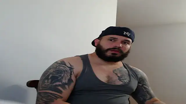 alexandergranda71 online show from February 18, 2025, 12:05 am