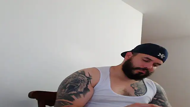 alexandergranda71 online show from February 26, 2025, 12:41 am