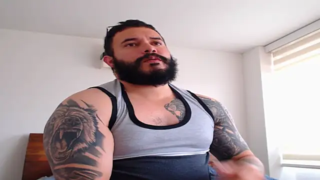 alexandergranda71 online show from March 12, 2025, 3:07 pm