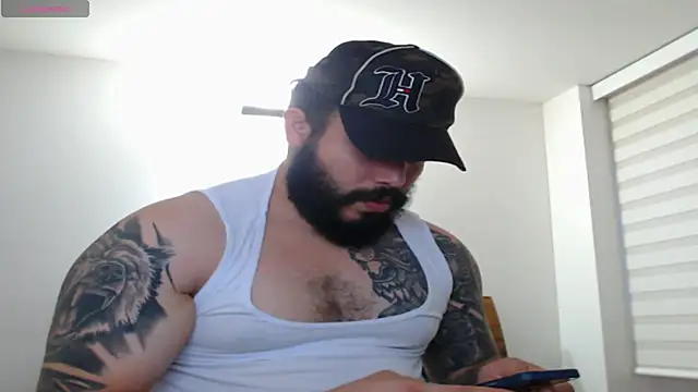 alexandergranda71 online show from March 17, 2025, 11:13 pm