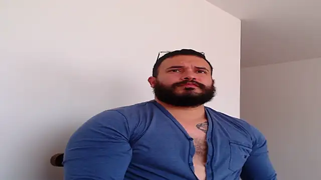 alexandergranda71 online show from February 26, 2025, 3:43 pm