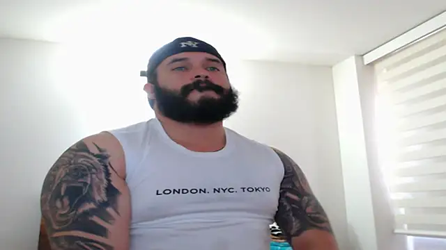 alexandergranda71 online show from March 21, 2025, 2:18 pm