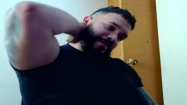 alexandergranda71 online show from October 14, 2025, 8:20 pm