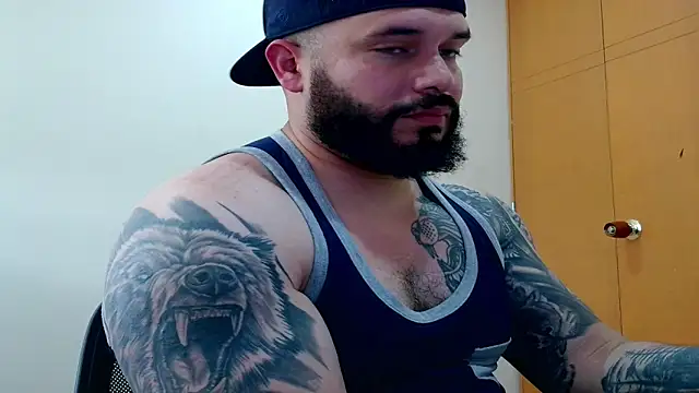 alexandergranda71 online show from October 15, 2025, 9:45 pm