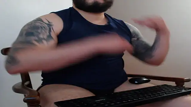 alexandergranda71 online show from March 3, 2025, 3:11 pm