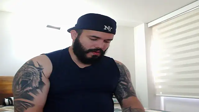 alexandergranda71 online show from March 9, 2025, 2:10 pm