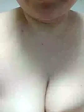 Snapshot of tiantian1118 chatting on January 18, 2025, 3:49 pm tiantian1118 online show from January 18, 2025, 3:49 pm