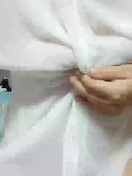 Snapshot of tiantian1118 chatting on February 19, 2025, 7:26 pm tiantian1118 online show from February 19, 2025, 7:26 pm