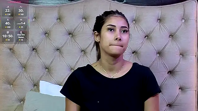 Snapshot of MontVta chatting on December 15, 2025, 12:11 pm MontVta online show from December 15, 2025, 12:11 pm