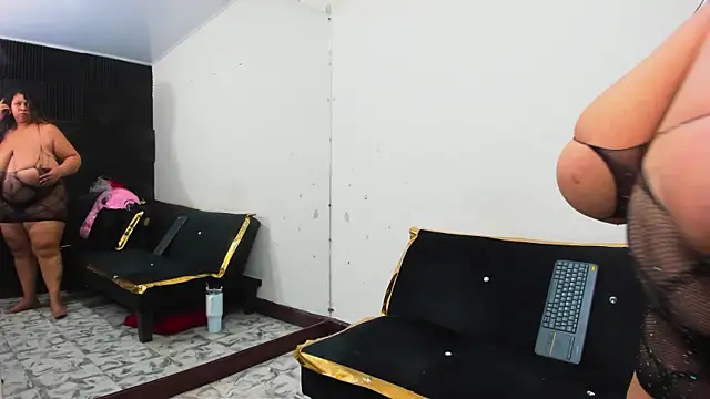 Lynn Jones online show from April 17, 2026, 4:37 am