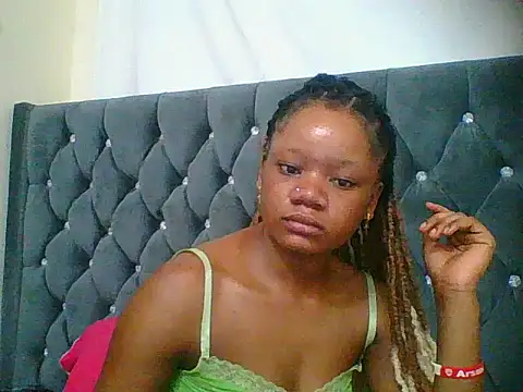 HotJeylee online show from November 7, 2025, 10:57 pm