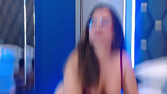 Snapshot of ThaniaJones chatting on December 15, 2025, 12:11 pm ThaniaJones online show from December 15, 2025, 12:11 pm