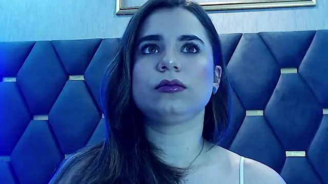 Snapshot of ThaniaJones chatting on October 9, 2025, 12:06 pm ThaniaJones online show from October 9, 2025, 12:06 pm