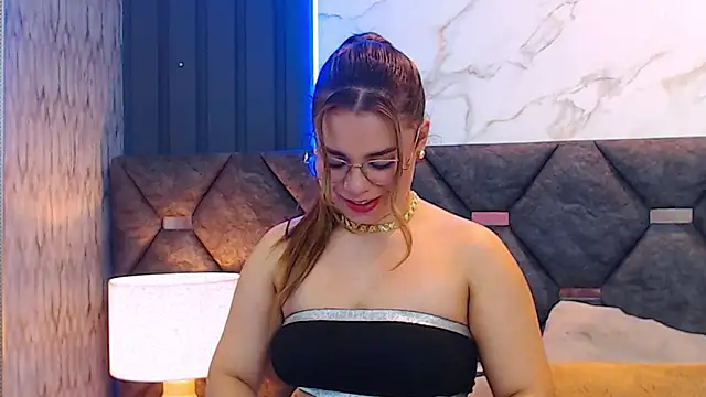 Snapshot of ThaniaJones chatting on March 12, 2025, 3:18 pm ThaniaJones online show from March 12, 2025, 3:18 pm