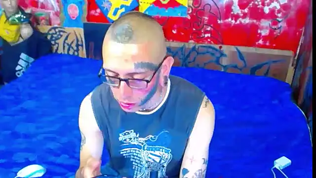 deivid estrada online show from November 10, 2025, 6:02 pm