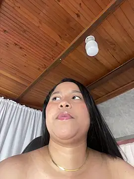 Snapshot of EmiliWilliams chatting on July 17, 2026, 9:23 pm EmiliWilliams online show from July 17, 2026, 9:23 pm