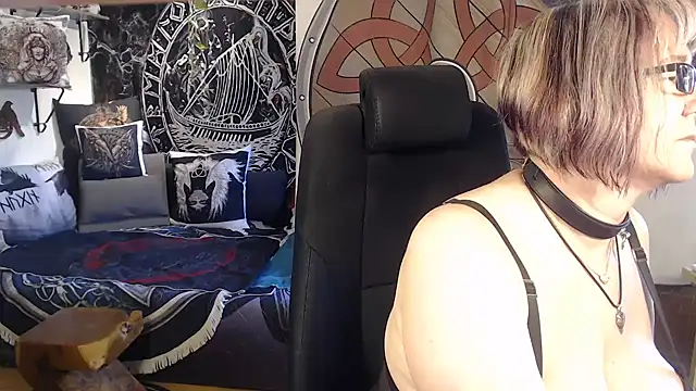 TittenMichelle online show from May 23, 2026, 9:19 am