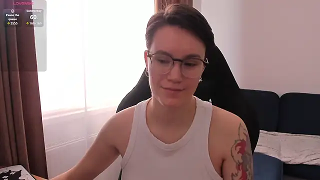 JessieFlower online show from April 4, 2026, 7:26 am