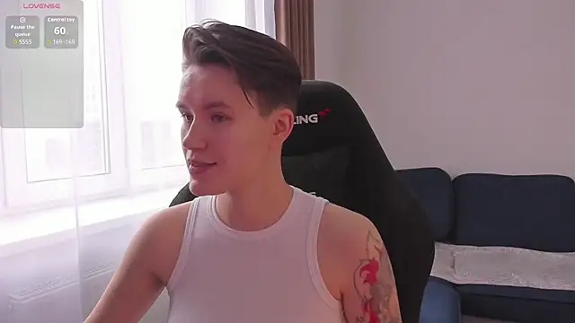 JessieFlower online show from December 5, 2025, 9:30 am