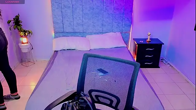 Snapshot of Lana_stone_ chatting on November 25, 2025, 3:29 am Lana stone online show from November 25, 2025, 3:29 am