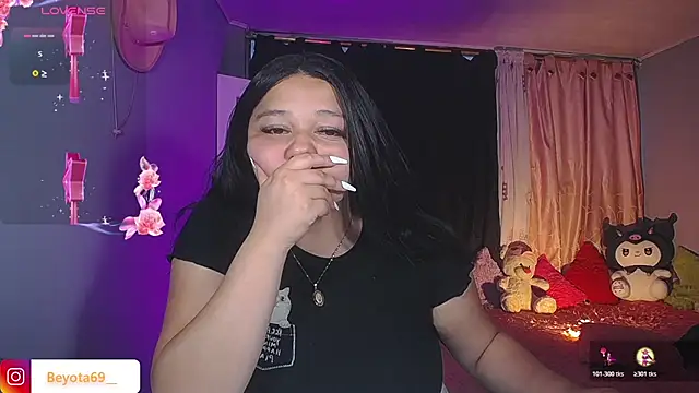 Snapshot of Kym_Owens chatting on October 26, 2025, 10:43 pm Kym Owens online show from October 26, 2025, 10:43 pm